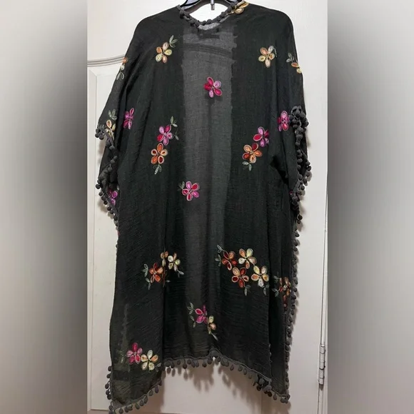 Do Everything in Love Women’s Coverup brown w/embroidered flower detail.One Size - Picture 4 of 4